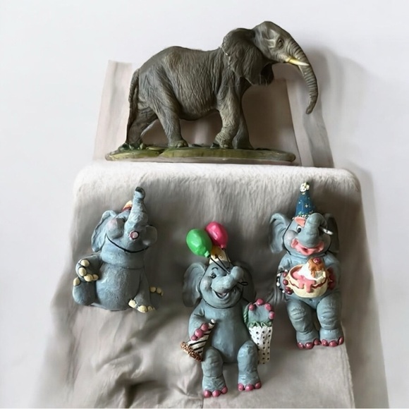Elephant Resin Animal Decorative Figurines - Party Decor - Picture 1 of 12